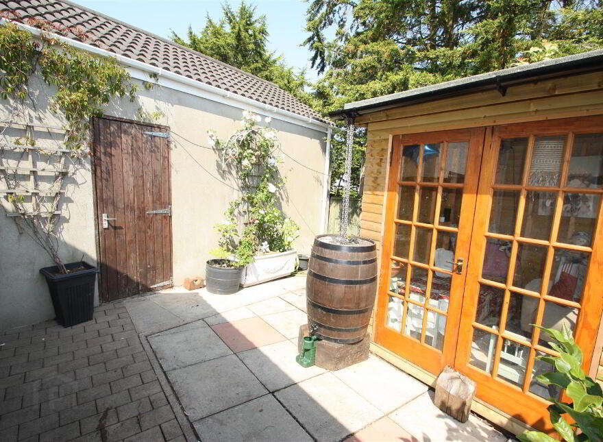 5 The Grove, Ballynahinch, BT24 8HR