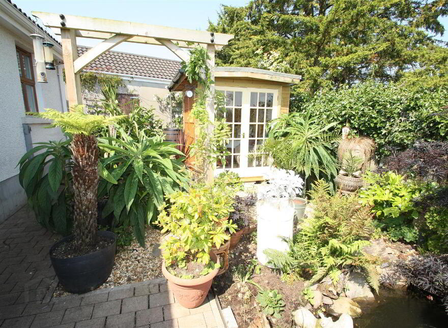 5 The Grove, Ballynahinch, BT24 8HR