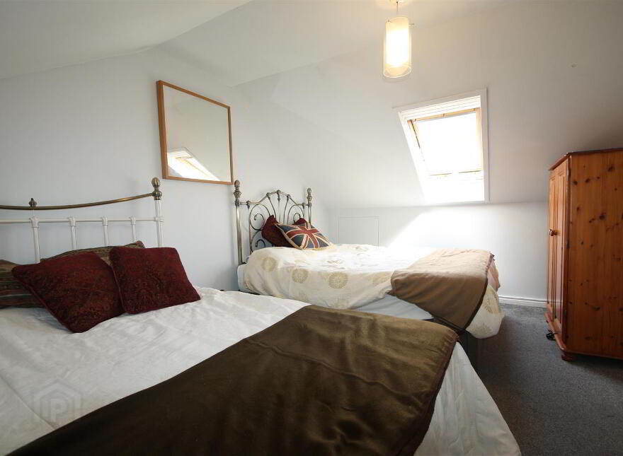5 The Grove, Ballynahinch, BT24 8HR