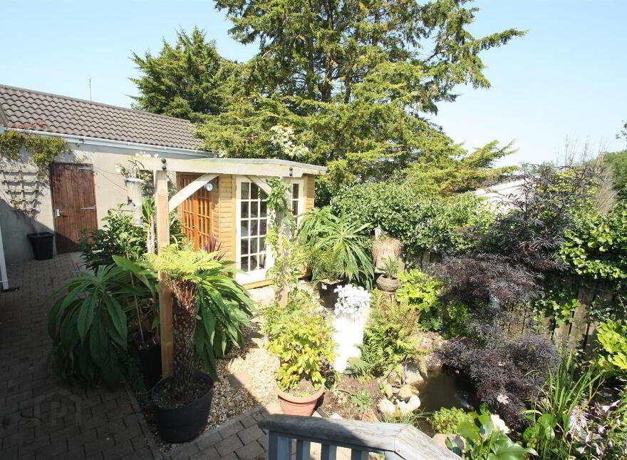5 The Grove, Ballynahinch, BT24 8HR