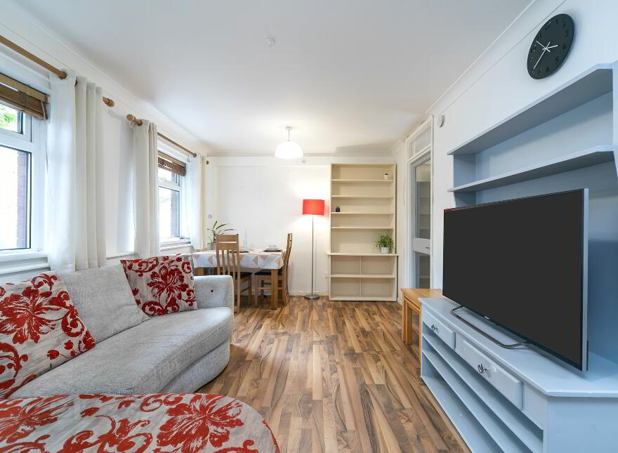 2 Salisbury Street, Dublin Road, Belfast, BT7 1AH