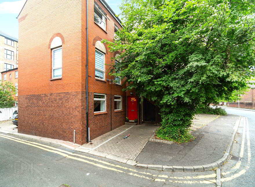 2 Salisbury Street, Dublin Road, Belfast, BT7 1AH