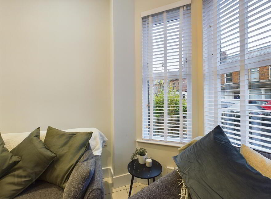 16 Edinburgh Street, Belfast, BT9 7DS