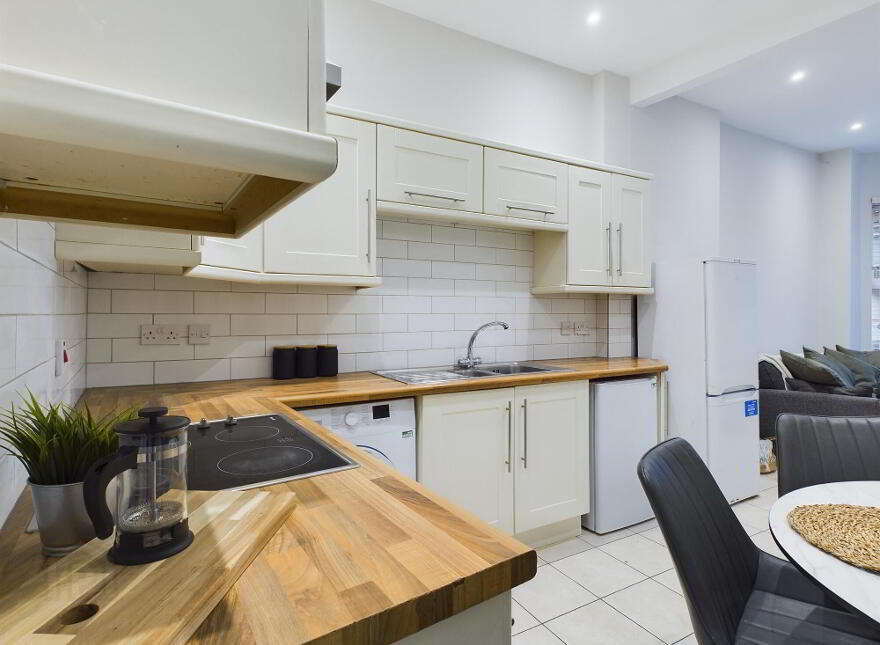 16 Edinburgh Street, Belfast, BT9 7DS