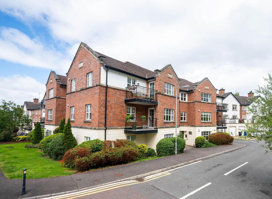 Apt 3 Elm House, 2 Beech Heights, Belfast, BT7 3LQ
