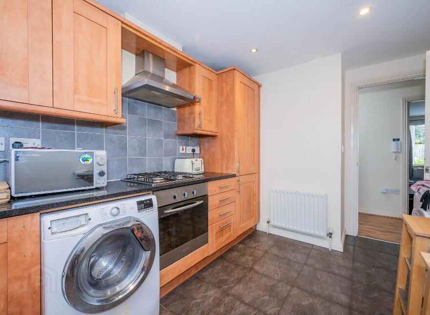 Apt 3 Elm House, 2 Beech Heights, Belfast, BT7 3LQ