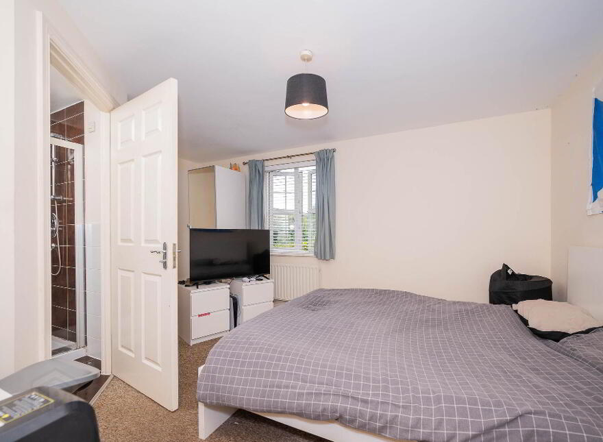 Apt 3 Elm House, 2 Beech Heights, Belfast, BT7 3LQ