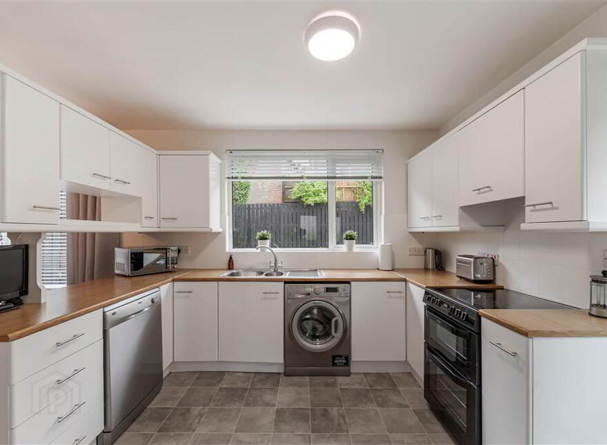 21 Sharry Drive, Lisburn, BT27 4LL