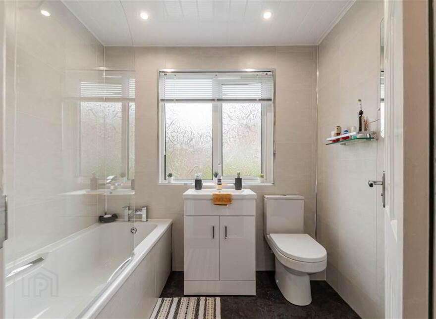 21 Sharry Drive, Lisburn, BT27 4LL