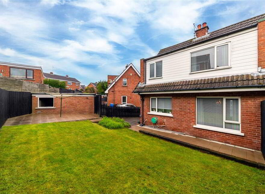 21 Sharry Drive, Lisburn, BT27 4LL