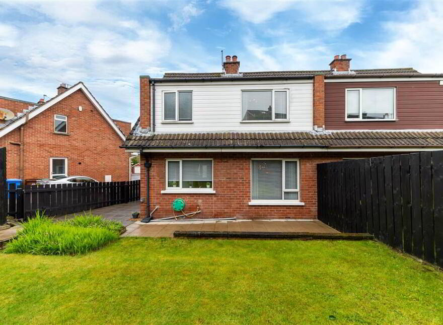 21 Sharry Drive, Lisburn, BT27 4LL