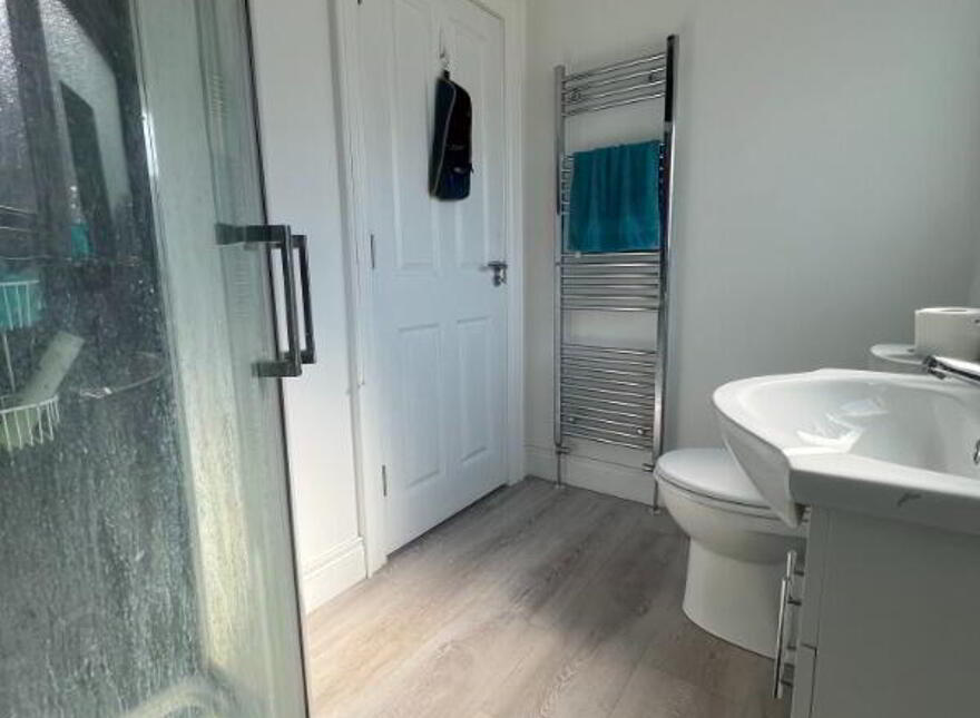 Apt 2, 34 Lisburn Road, Belfast, BT9 6AA