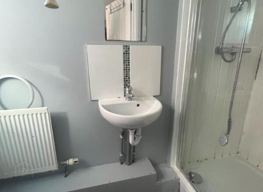 Apt 2, 34 Lisburn Road, Belfast, BT9 6AA
