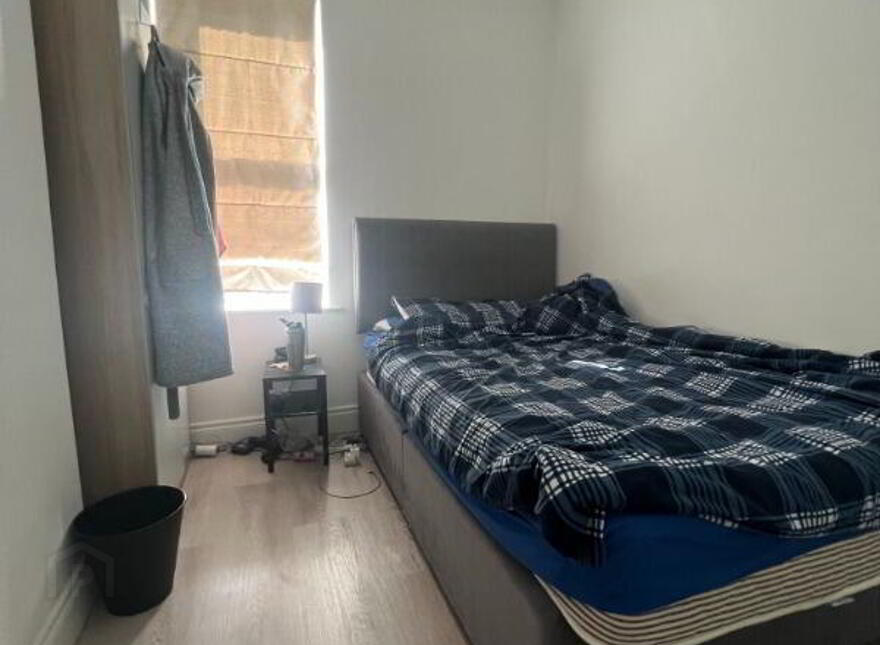 Apt 2, 34 Lisburn Road, Belfast, BT9 6AA