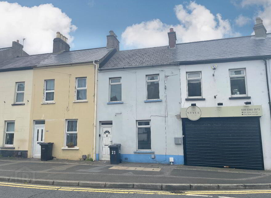 27 Albert Road, Carrickfergus, BT38 8AD photo
