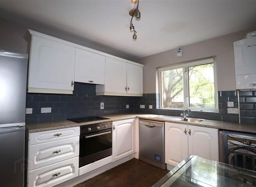 1 Glenburn Ford, Dunmurry, Belfast, BT17 9BF