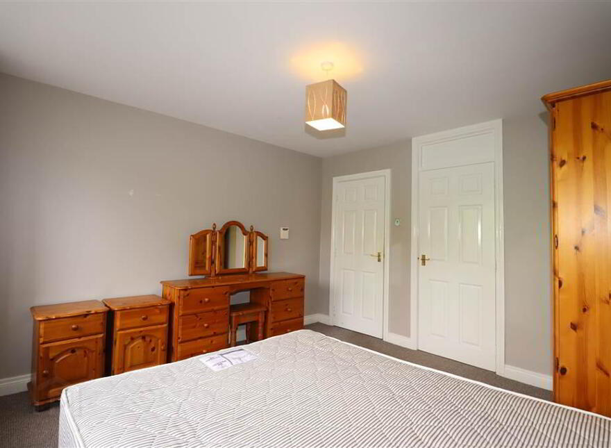 1 Glenburn Ford, Dunmurry, Belfast, BT17 9BF