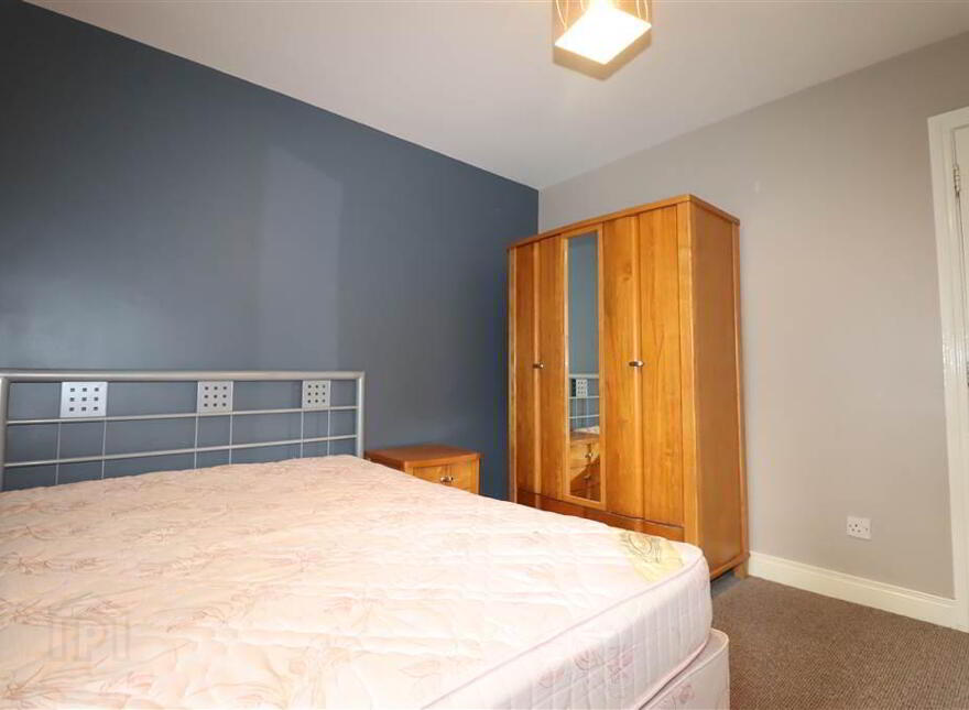 1 Glenburn Ford, Dunmurry, Belfast, BT17 9BF