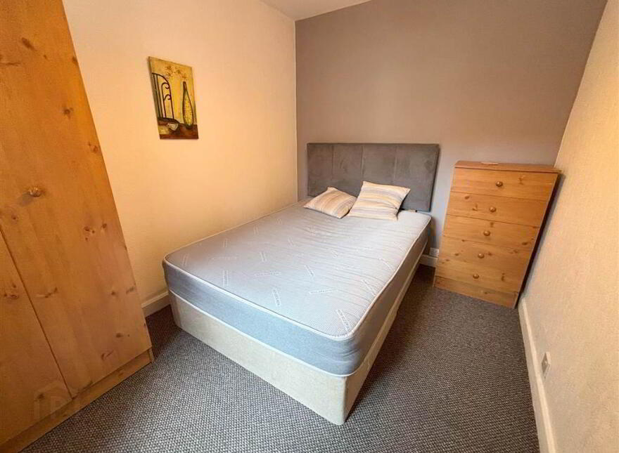 28 Rockview Street, Belfast, BT12 6JQ