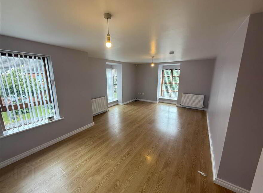 90 Redwood Grove, Dunmurry, Belfast, BT17 9RN