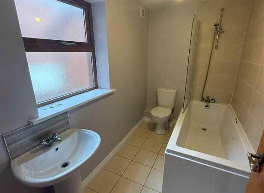 90 Redwood Grove, Dunmurry, Belfast, BT17 9RN