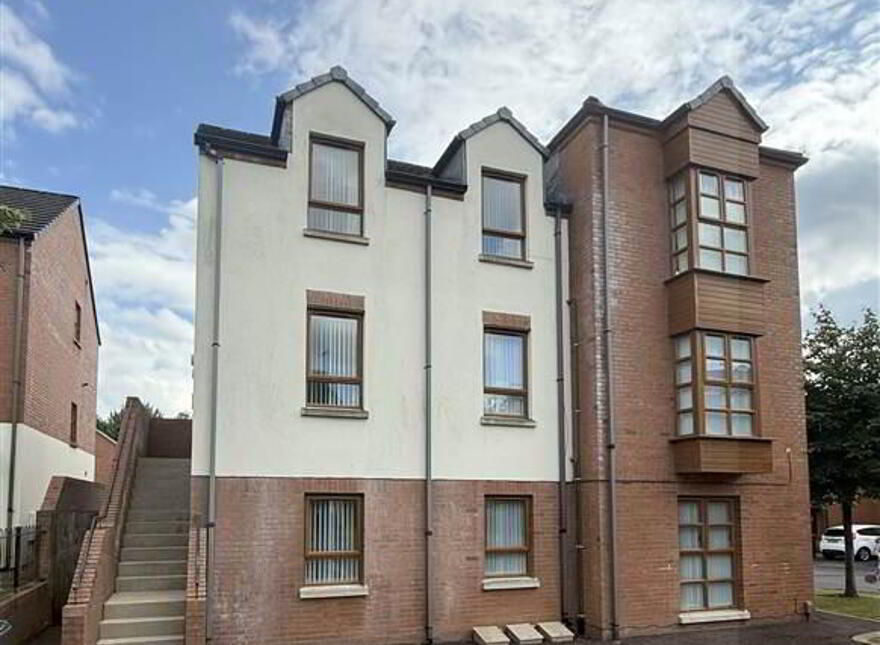 90 Redwood Grove, Dunmurry, Belfast, BT17 9RN