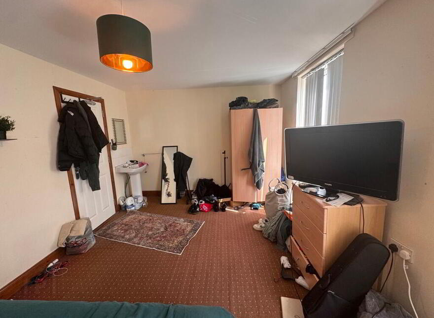 Flat 2, 6 Eglantine Avenue, Belfast, BT9 6DX