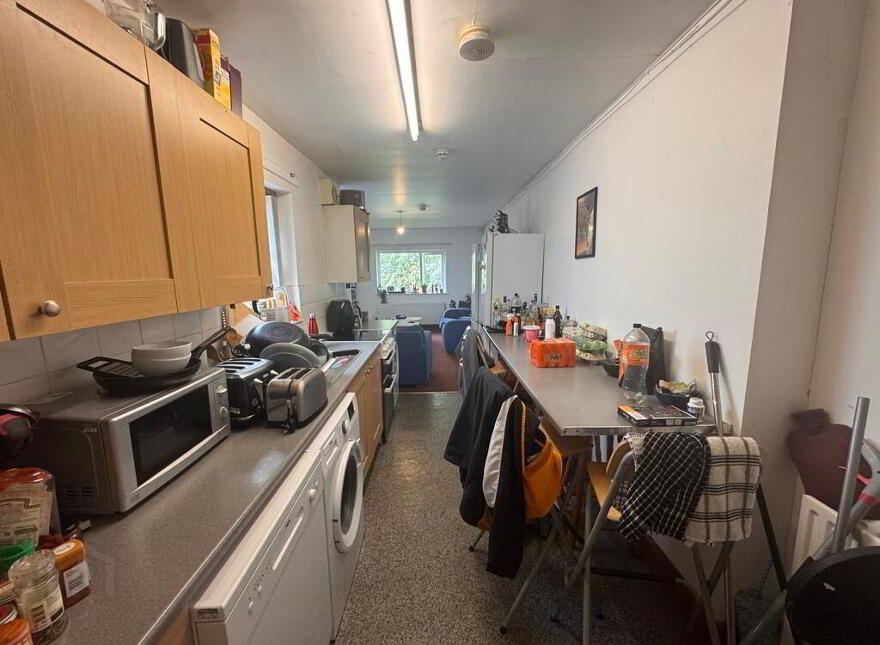 Flat 2, 6 Eglantine Avenue, Belfast, BT9 6DX