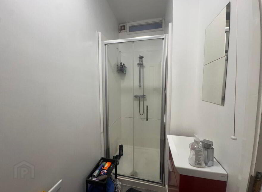 Flat 2, 6 Eglantine Avenue, Belfast, BT9 6DX