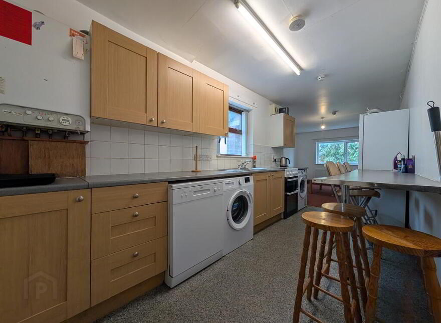 Flat 2, 6 Eglantine Avenue, Belfast, BT9 6DX