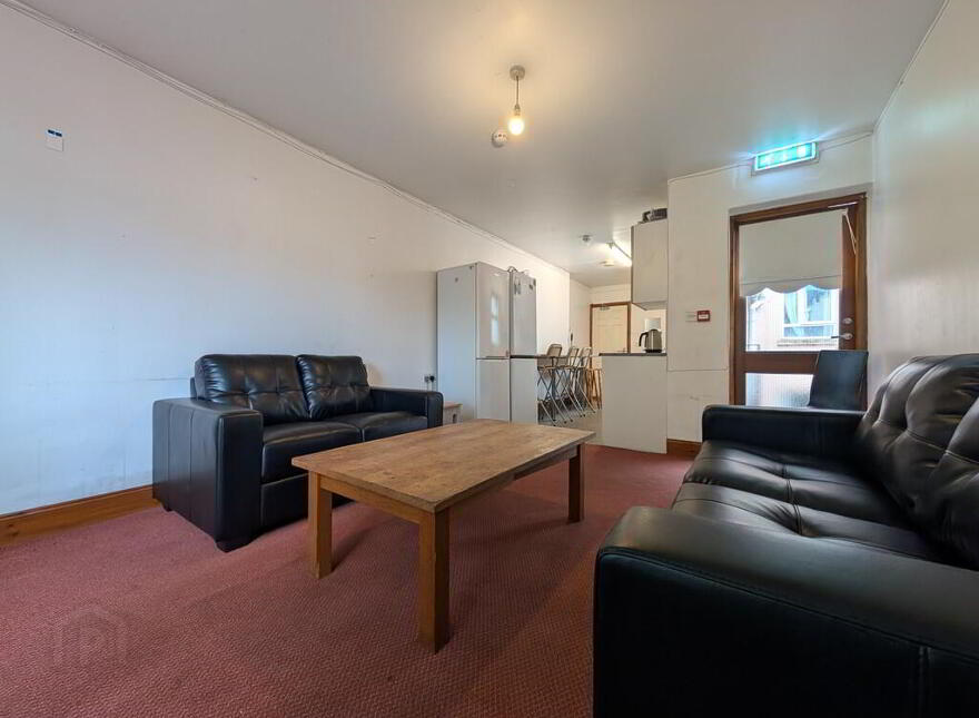 Flat 2, 6 Eglantine Avenue, Belfast, BT9 6DX