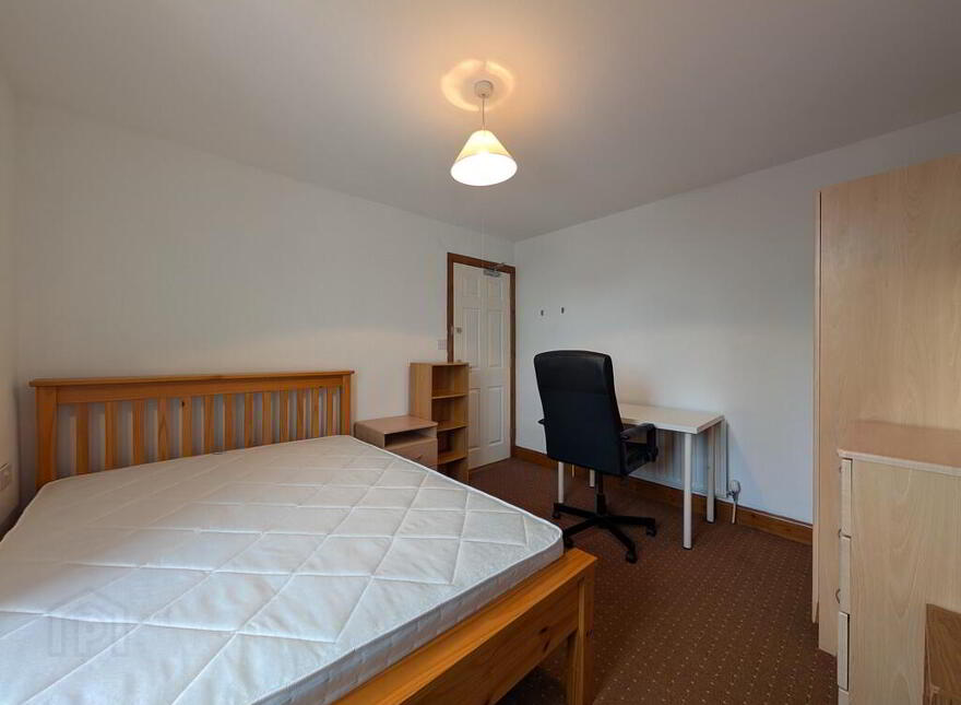 Flat 2, 6 Eglantine Avenue, Belfast, BT9 6DX