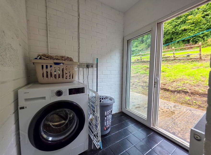 53 O'Neill Road, Newtownabbey, BT36 6UN