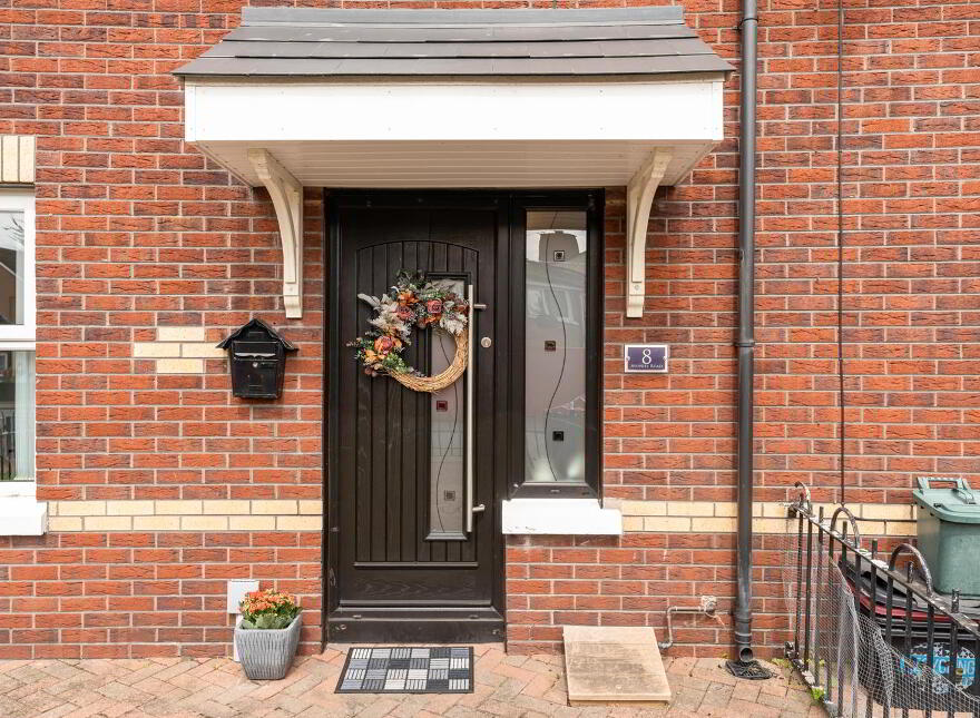 8 Avoniel Road, Belfast, BT5 4SF