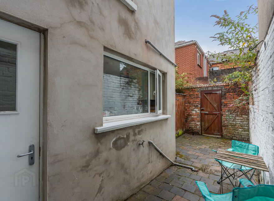 92 Tates Avenue, Belfast, BT9 7BZ