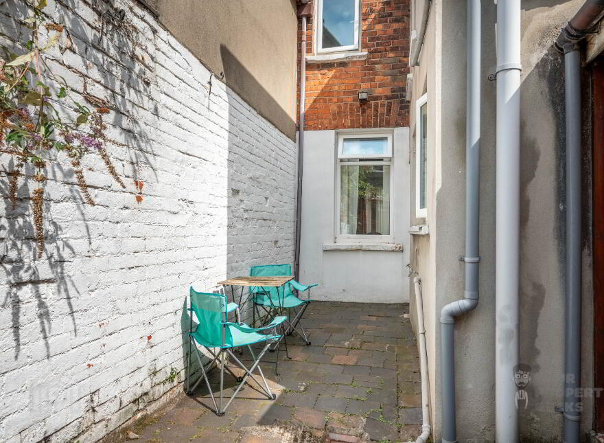 92 Tates Avenue, Belfast, BT9 7BZ