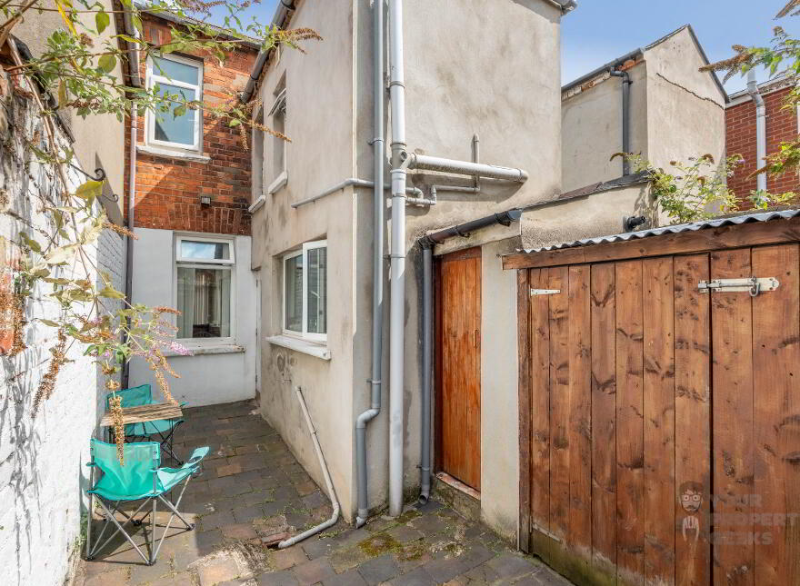 92 Tates Avenue, Belfast, BT9 7BZ