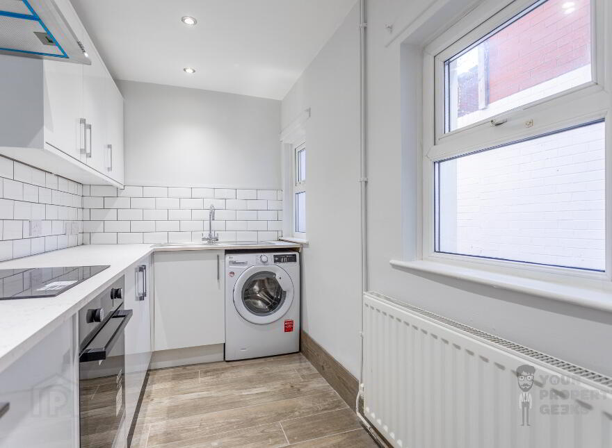 20 London Road, Belfast, BT6 8EY