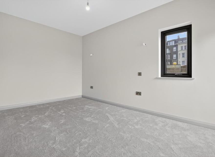 Penthouse Apartment, 17 The Promenade, Portstewart, BT55 7AH