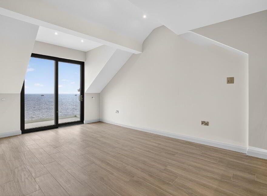 Penthouse Apartment, 17 The Promenade, Portstewart, BT55 7AH