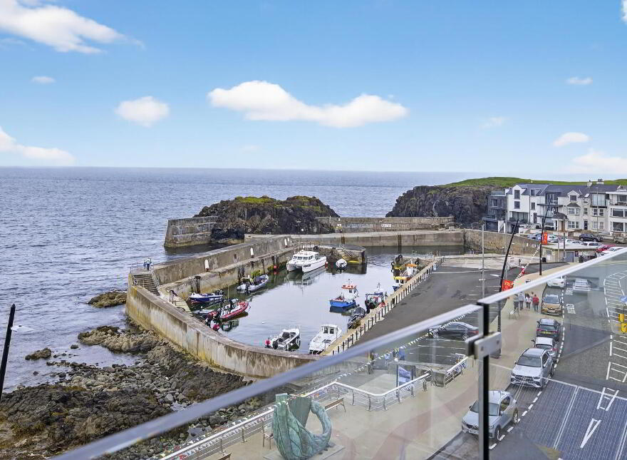 Penthouse Apartment, 17 The Promenade, Portstewart, BT55 7AH