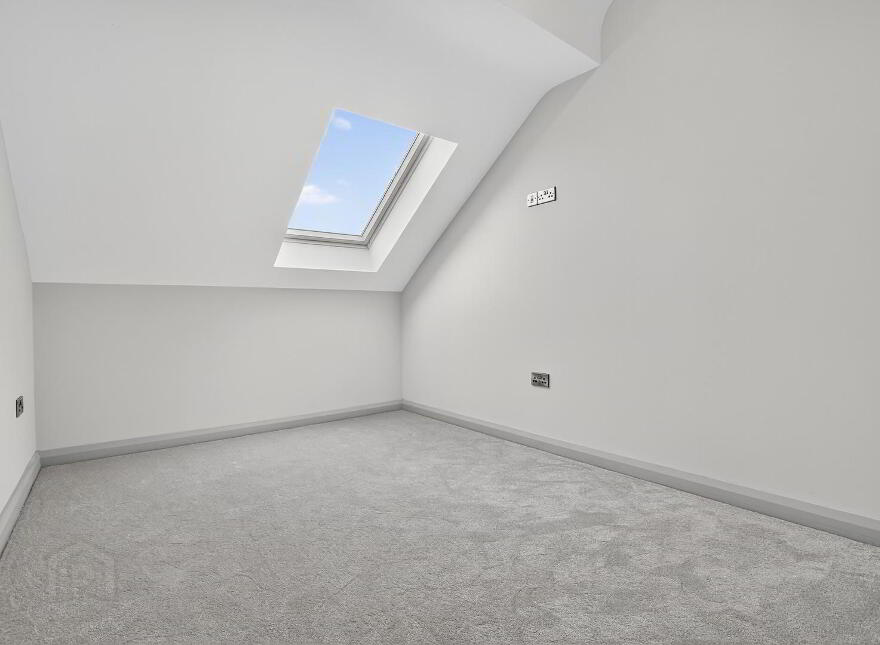 Penthouse Apartment, 17 The Promenade, Portstewart, BT55 7AH