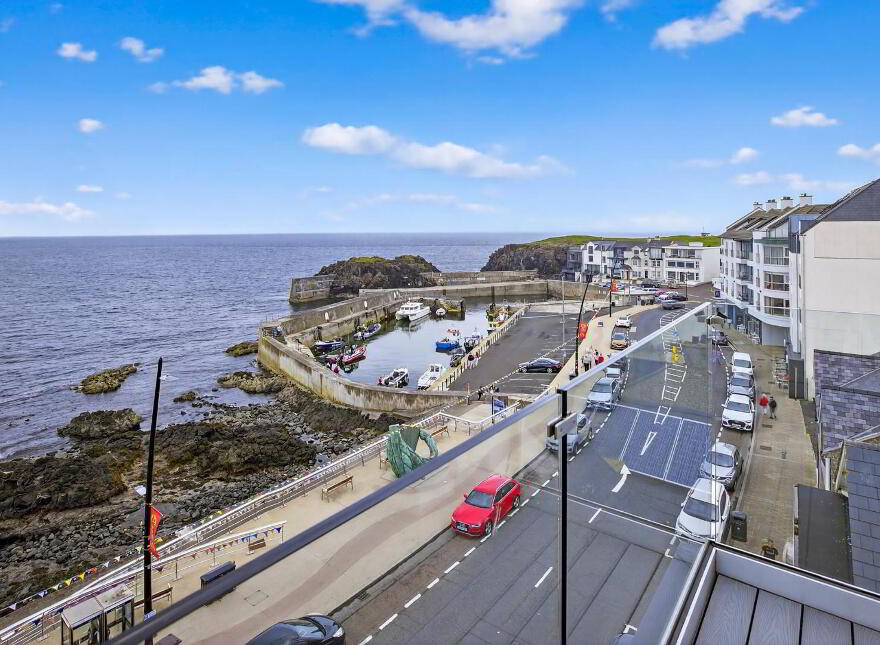 Penthouse Apartment, 17 The Promenade, Portstewart, BT55 7AH