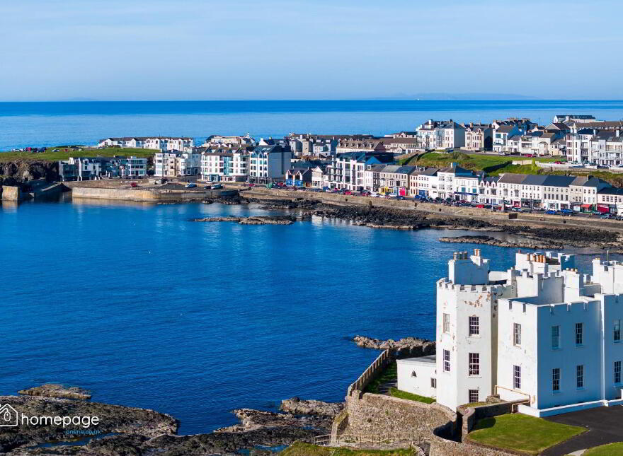 Penthouse Apartment, 17 The Promenade, Portstewart, BT55 7AH