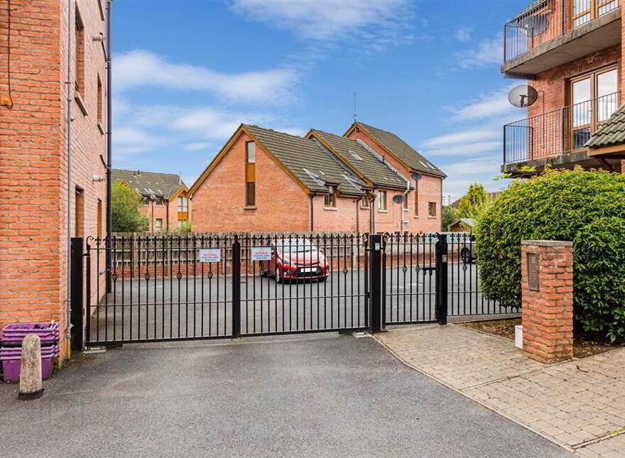 Apt 34, 2 Annadale Square, Belfast, BT7 3LT