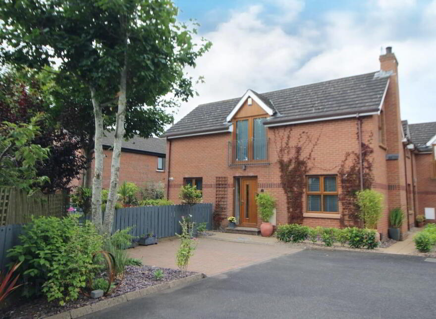 12 Meadowbank, Carrickfergus, BT38 8GZ