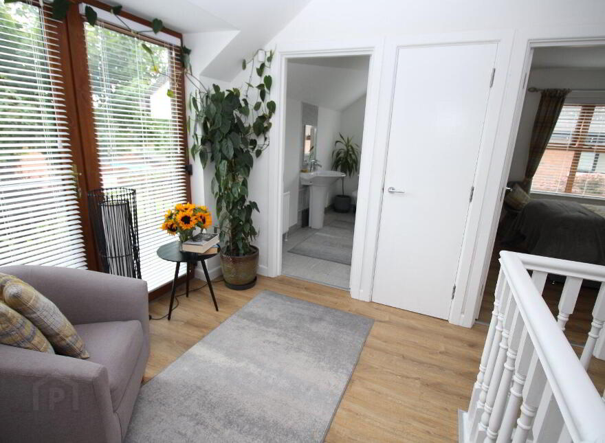 12 Meadowbank, Carrickfergus, BT38 8GZ