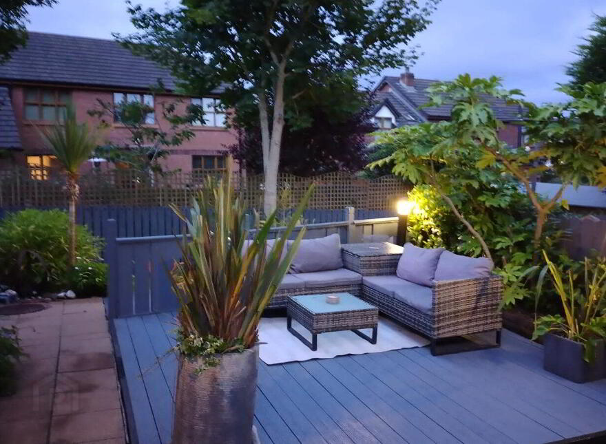 12 Meadowbank, Carrickfergus, BT38 8GZ
