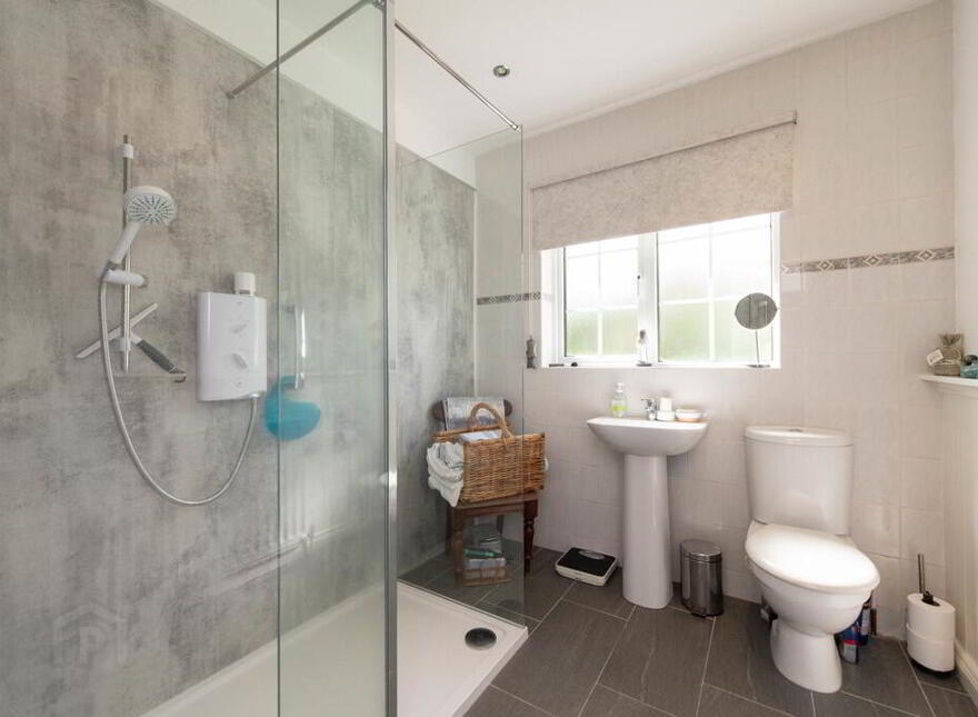 38 Mount Pleasant Road, Jordanstown, Newtownabbey, BT37 0NQ