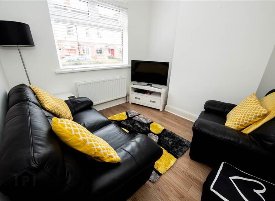 10 Strandburn Parade, Belfast, BT4 1LZ